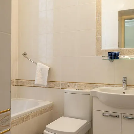 Metro Hotel Apartments Odesa Exterior photo