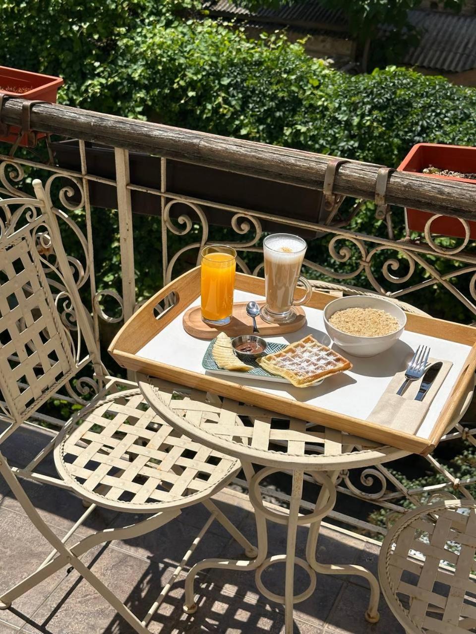 Metro Hotel 3*